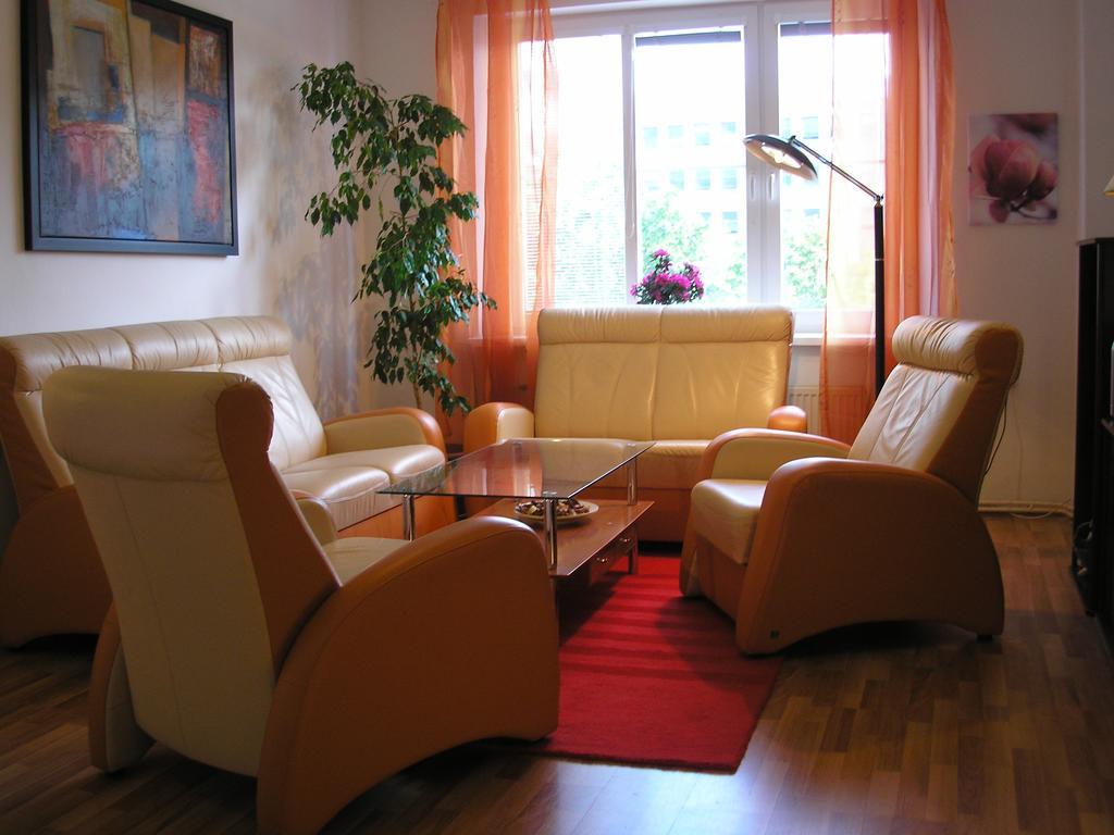 Vacation Apartment Up To 10 브라티슬라바 객실 사진