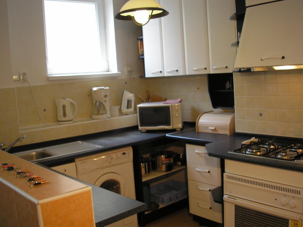 Vacation Apartment Up To 10 브라티슬라바 객실 사진